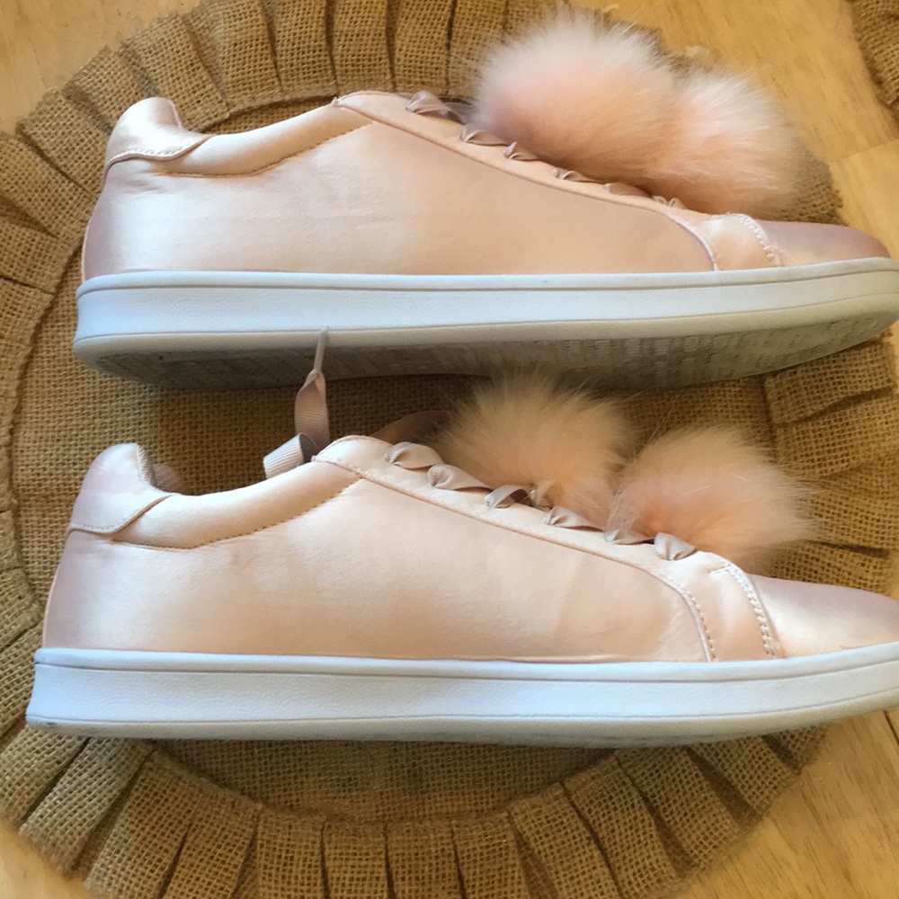 Madden Girl blush pink 💗sneakers size 9.5